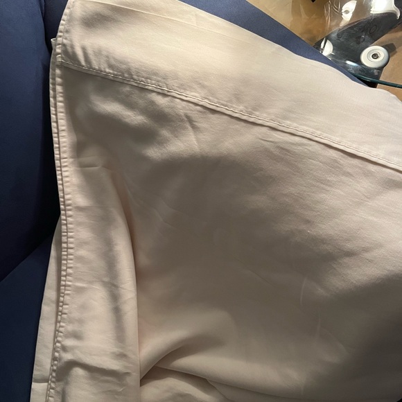 Prescott Fine linen King size Flat sheet! Firm Price - Picture 5 of 15